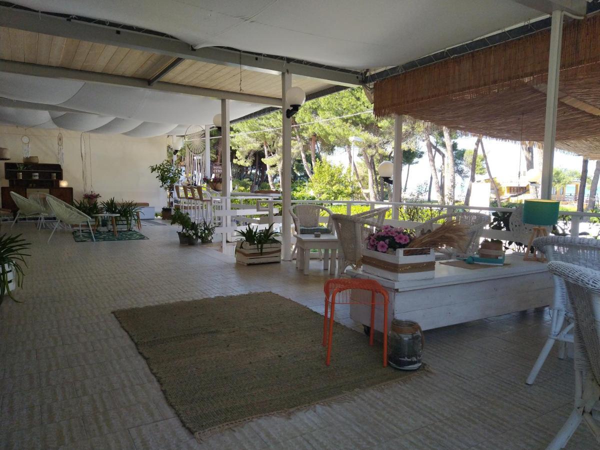 Hotel Petit Silvi Marina Buitenkant foto
