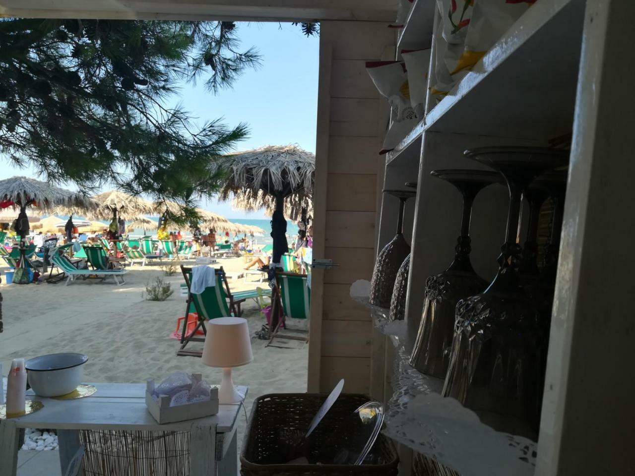 Hotel Petit Silvi Marina Buitenkant foto